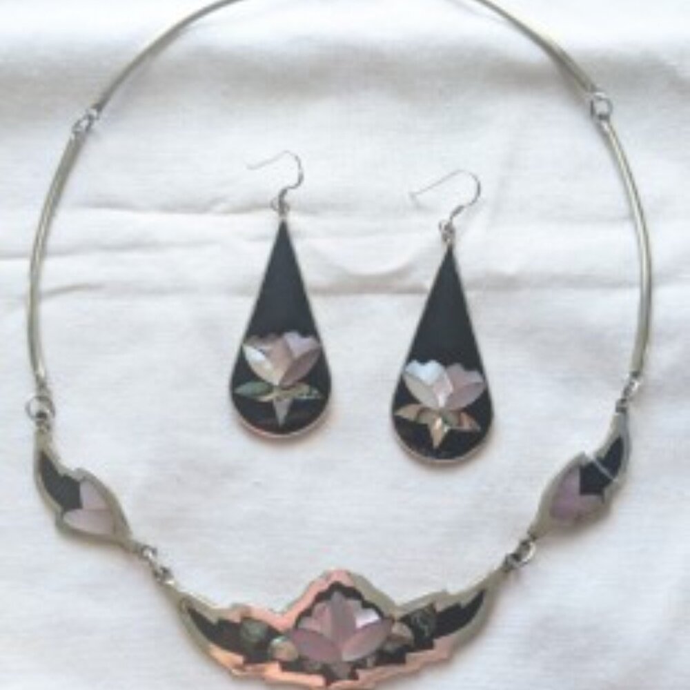 Mexico Alpaca Silver Black Inlay Abalone Necklace and Earring set - Picture 3 of 12